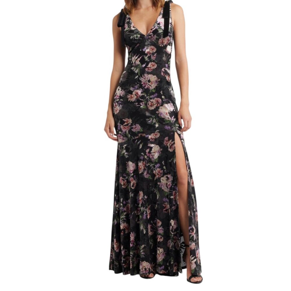 Lulu's Coraline Velvet Shoulder Sleeveless Gown Size M